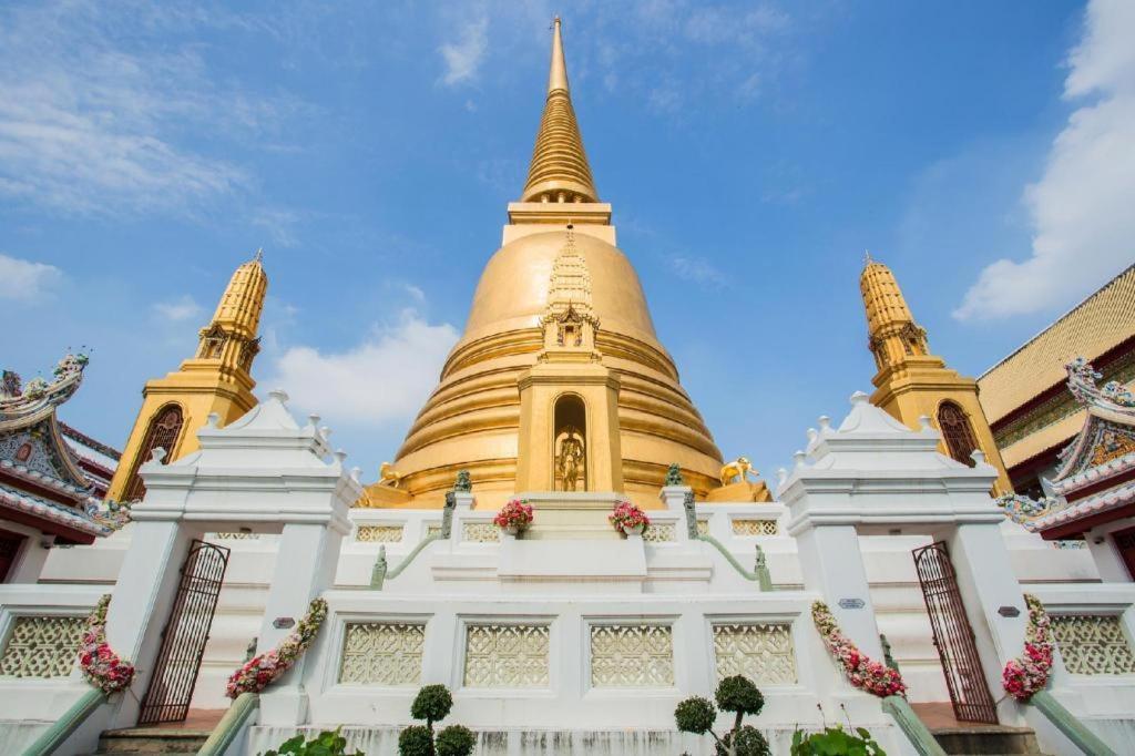Resort Bangphlat Bangkok Exterior photo
