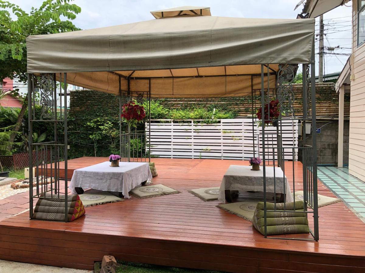 Resort Bangphlat Bangkok Exterior photo